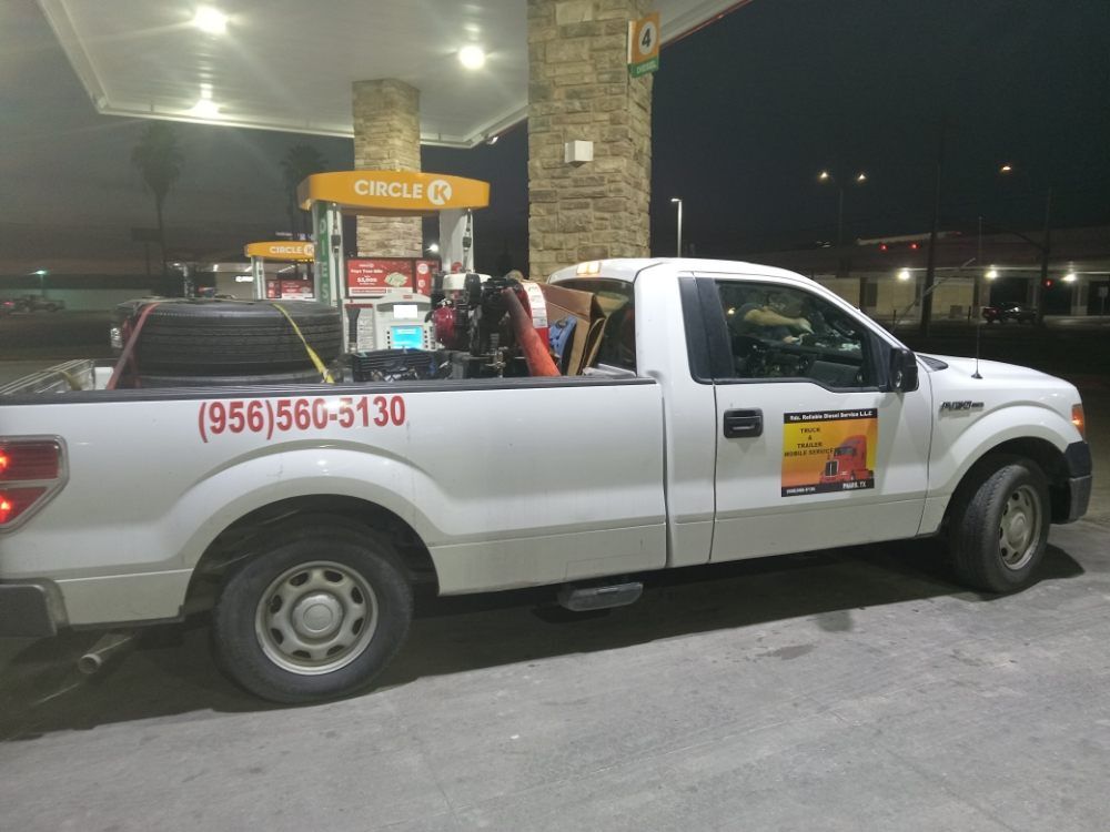 RDZ Roadside mobile service truck on a night call in Pharr, Texas